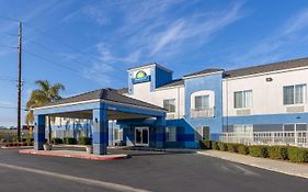 Days Inn By Wyndham Lathrop
